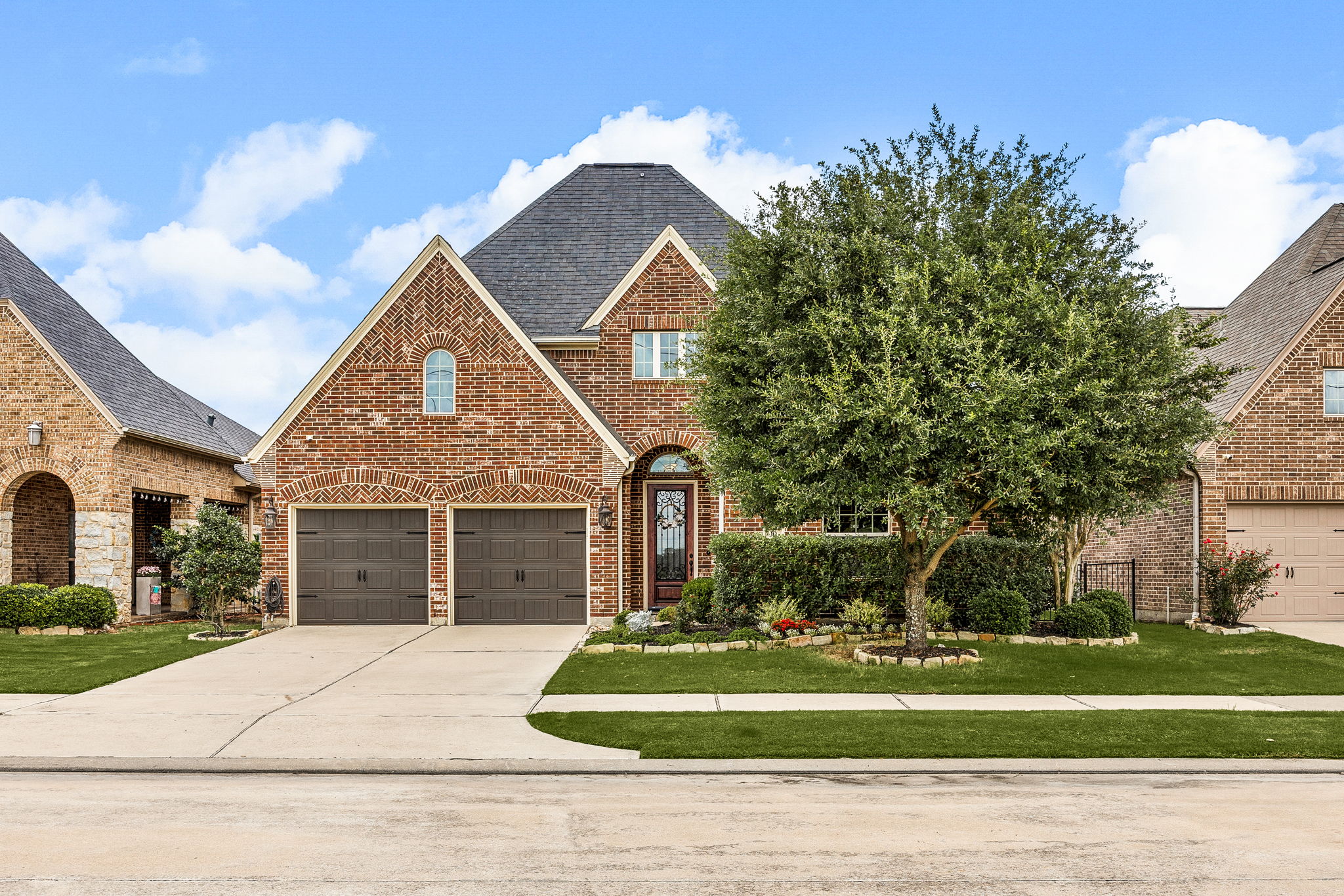 Brick family home in a Katy, TX neighborhood for buyers moving to Katy, TX.